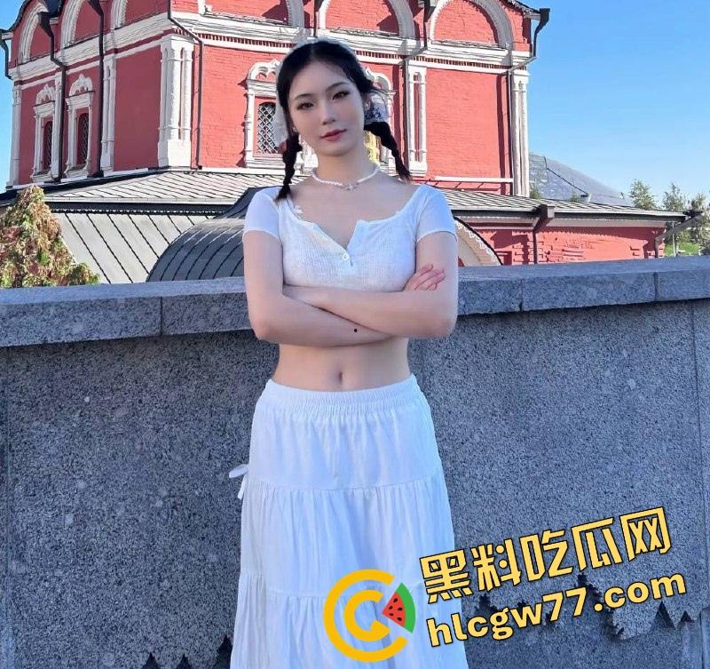 自以为是俄罗斯冰球运动员的女朋友，结果是他P站素材包里第N个中国女粉， 肏high了还无套！-9