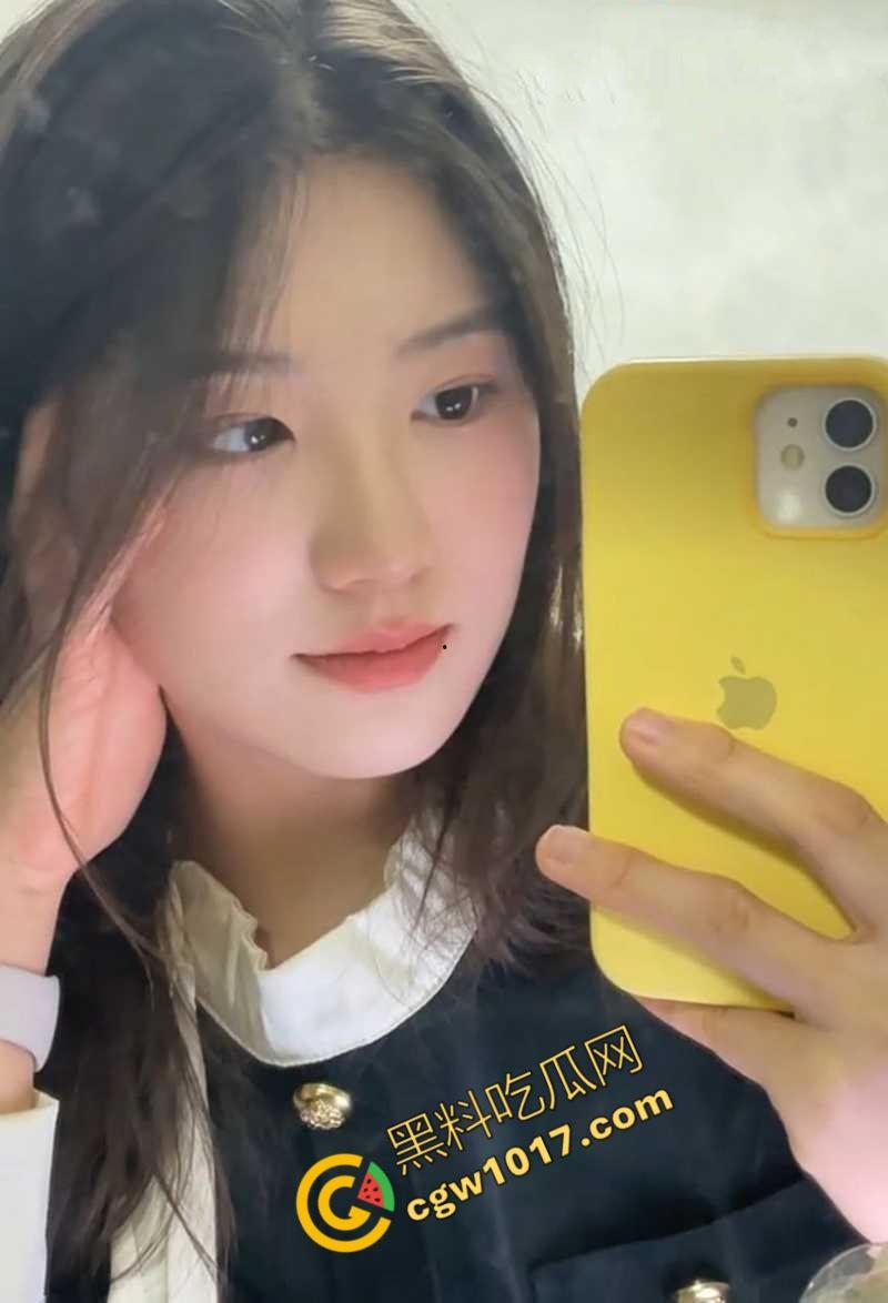 青岛风骚女护士【李沐皎】惊艳床技曝光：翘臀魅惑，无套狂欢，跳蛋激荡，深喉吞吐如母狗般饥渴-2