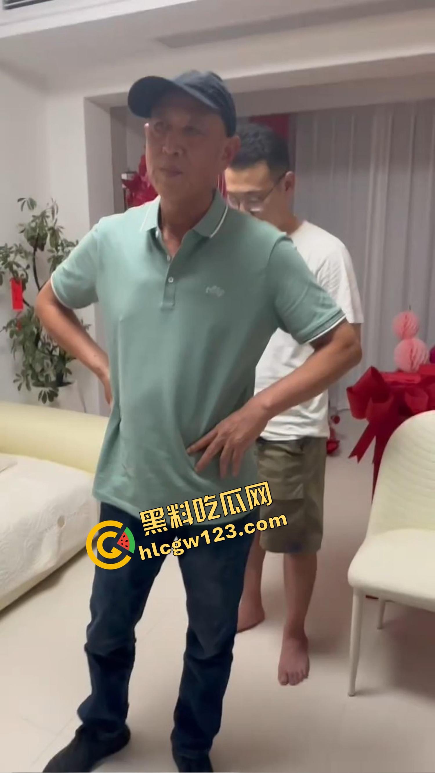 松阳婚礼情圣『潘俊霖』8年女友大战3年银行妹，婚礼当天双女怒砸渣男21号她领证，30号我也领？-9