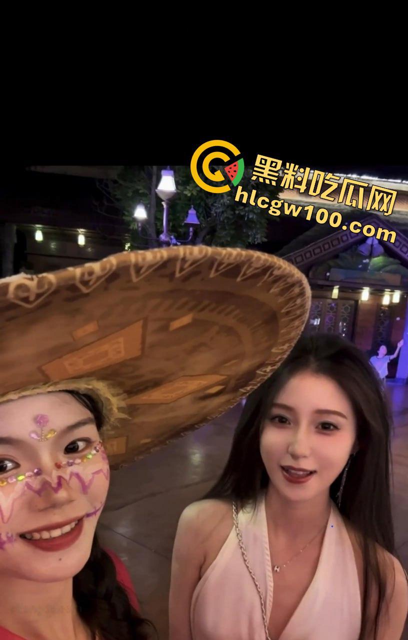 传媒大学清纯校花级女神【吴丽雅】风格多变可欲可甜，人美逼遭罪再美也没用，被渣男插腻了照样曝光！-16