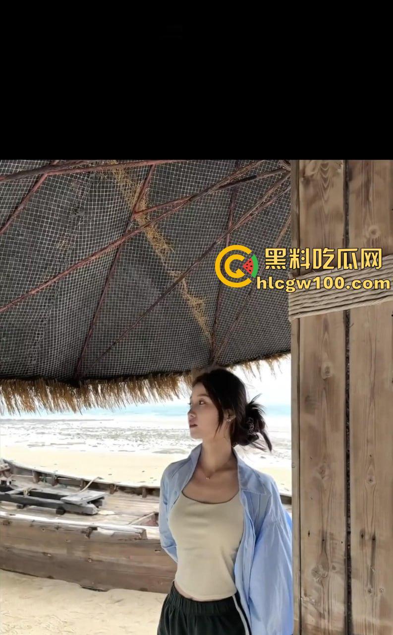 传媒大学清纯校花级女神【吴丽雅】风格多变可欲可甜，人美逼遭罪再美也没用，被渣男插腻了照样曝光！-18