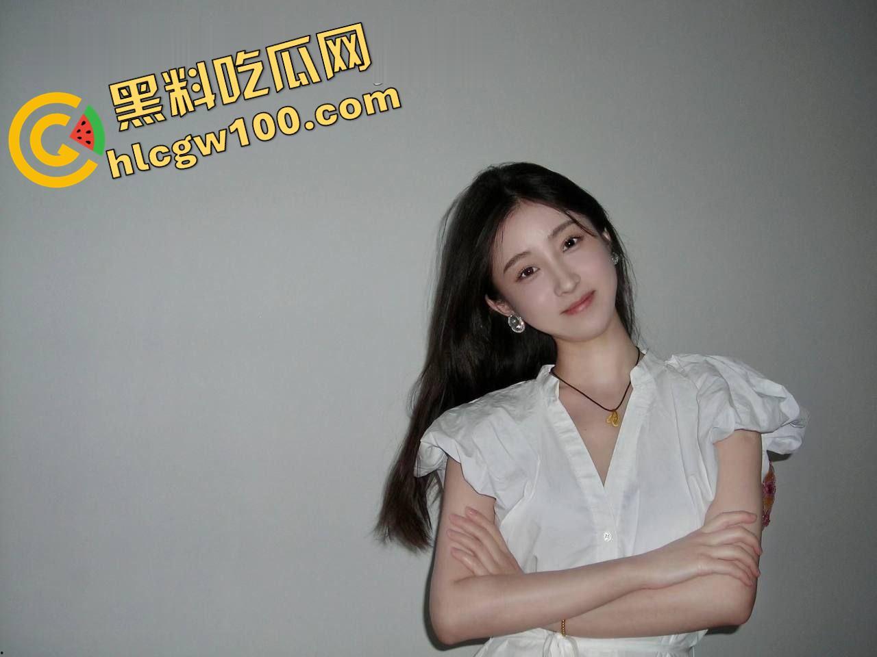 传媒大学清纯校花级女神【吴丽雅】风格多变可欲可甜，人美逼遭罪再美也没用，被渣男插腻了照样曝光！-19