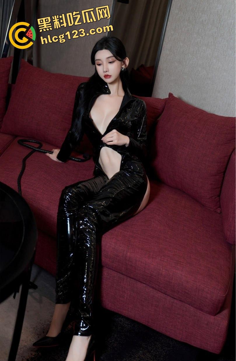 抖音顶级网红嫩模周于希3P视频外泄!双管齐下诱惑尽显,后入姿势巨乳狂颤!-15