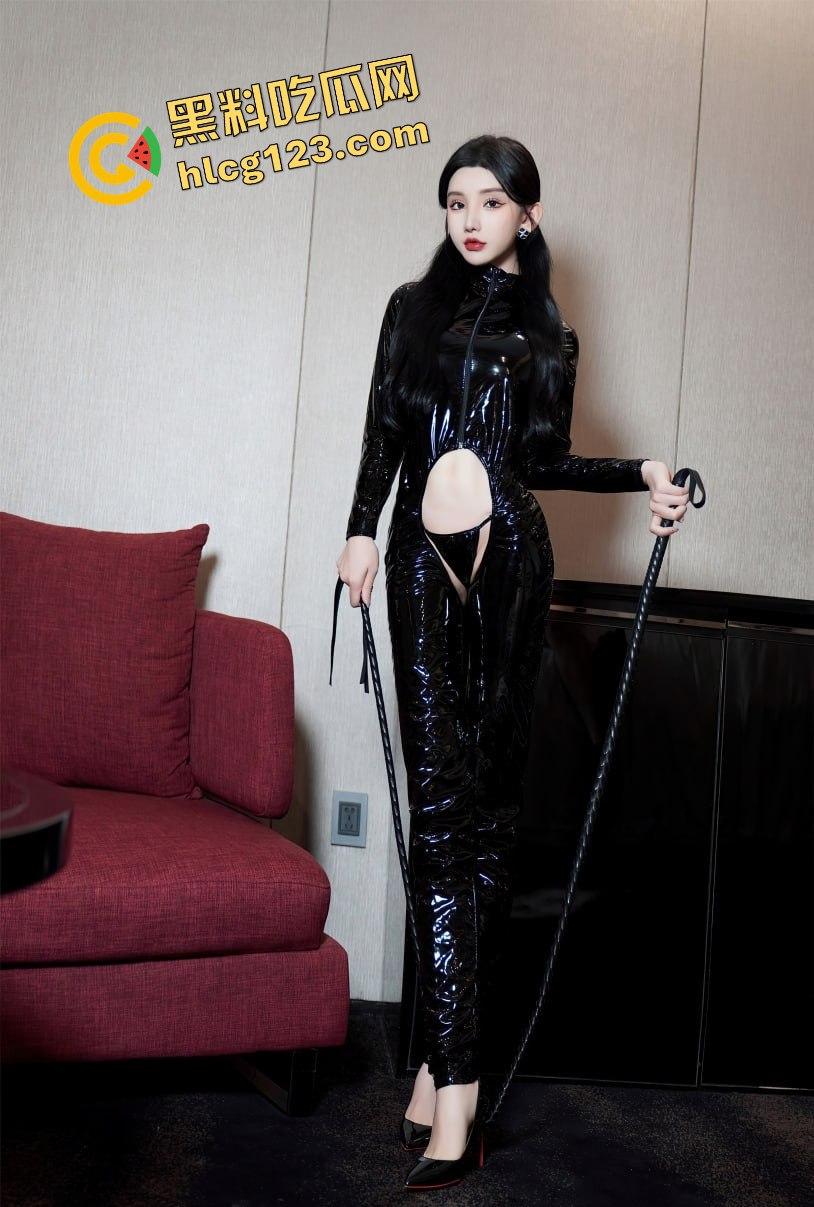 抖音顶级网红嫩模周于希3P视频外泄!双管齐下诱惑尽显,后入姿势巨乳狂颤!-31