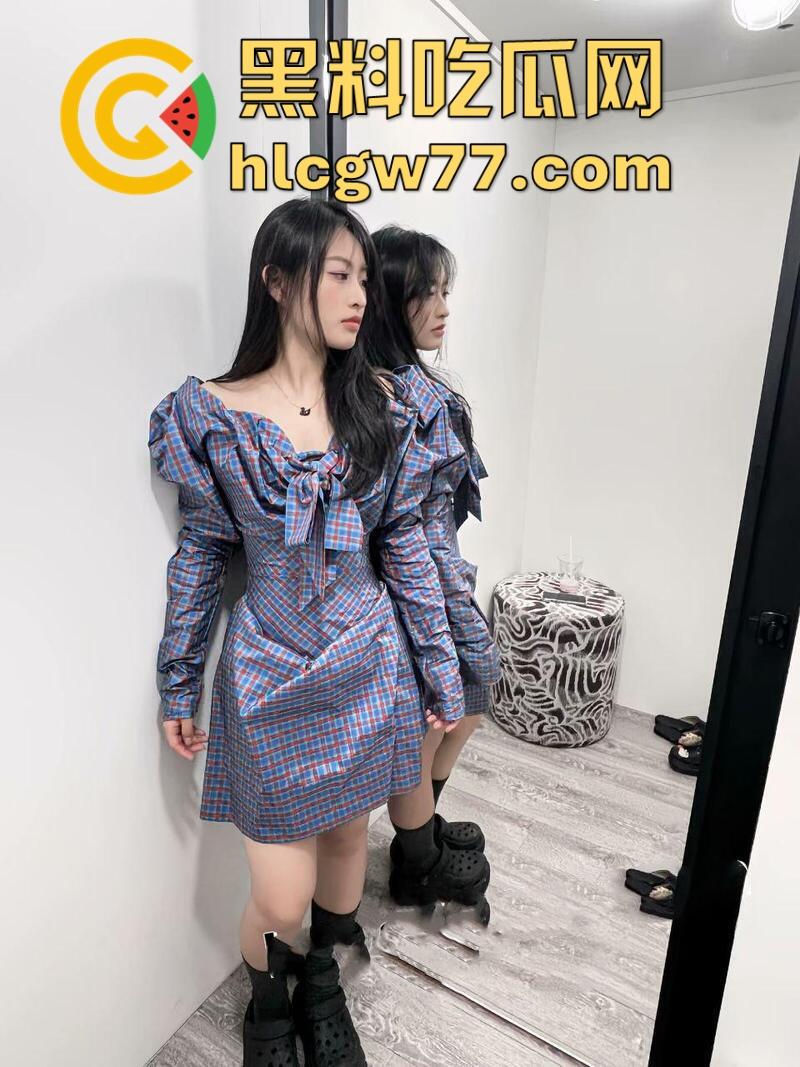 独家爆料 浙江无锡科技职业学院【方诗蕊】私密照流出 口交深喉技术爽翻男友 无套猛烈抽插校花叫不停！-1