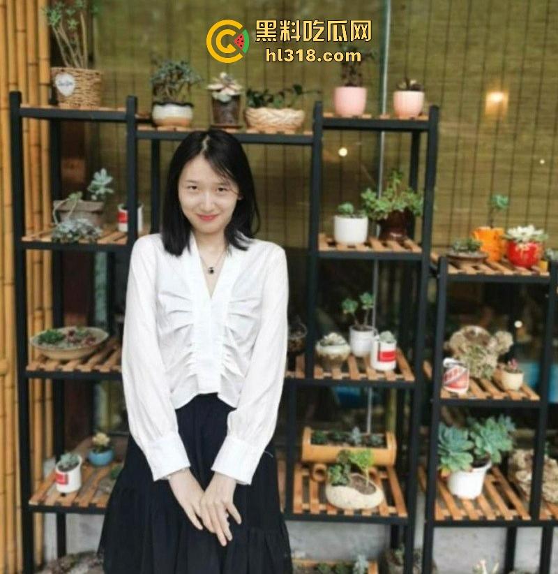 杭州师范大学清纯学妹【马慧琳】酒店性爱自拍曝光，反差婊本性暴露，口活超一流骚得让人鼻血直流！-1