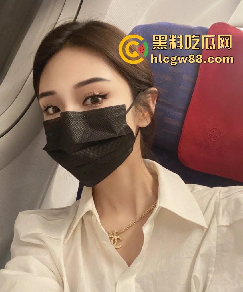 广州顶级骚货【沫沫】酒店开淫趴，华伦天奴高跟黑丝勾魂，嫩逼塞满精液流一地，绿帽男友看戏！-8