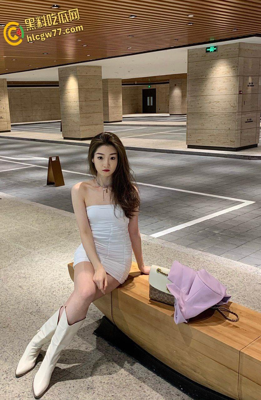 清纯卫校护士【刘思雯】化身淫荡小母狗,宾馆情趣约啪引爆反差诱惑!-2