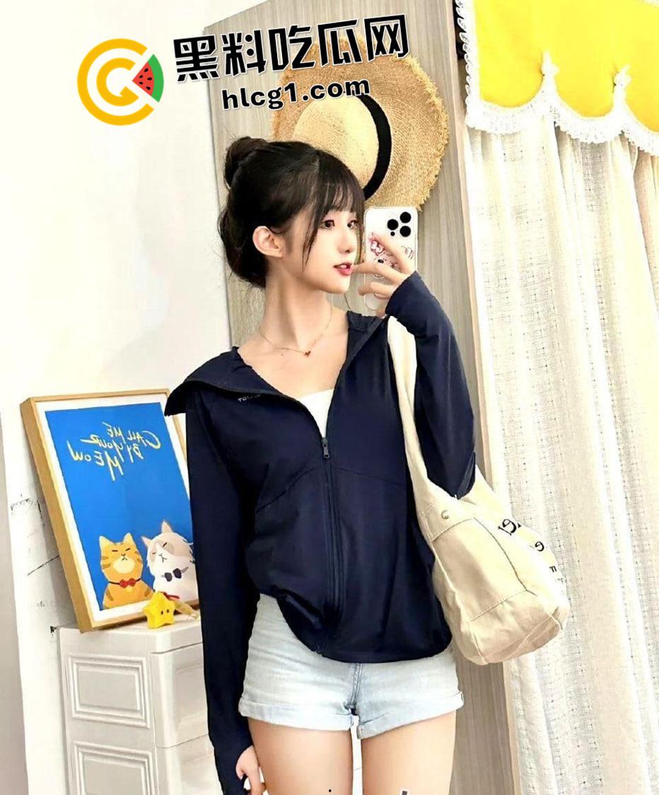 开盒百万粉丝网红【伢伢gagako】复旦大学网红 高智擦边烧鸡 粉红内裤骚舞助理高考-6