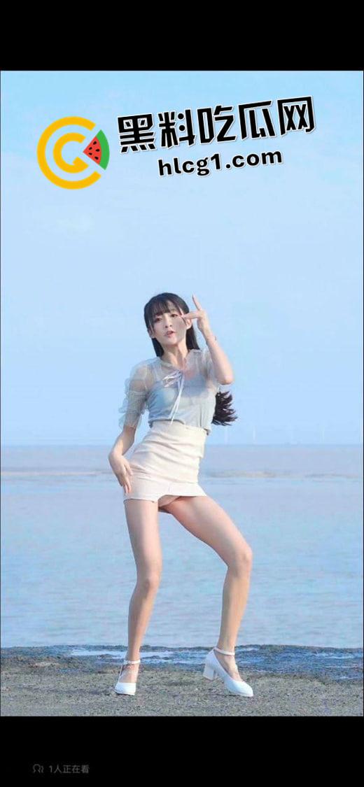 开盒百万粉丝网红【伢伢gagako】复旦大学网红 高智擦边烧鸡 粉红内裤骚舞助理高考-8