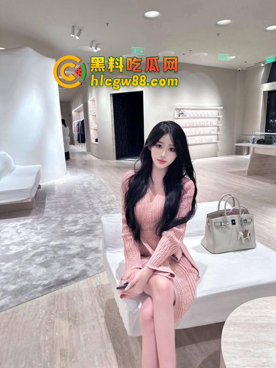 浙江网友不吃香菜却吃得精液，瓦洛兰特线上勾搭，线下湖州酒店大战2天2夜，粉嫩逼乳交舔爆我老二！-1