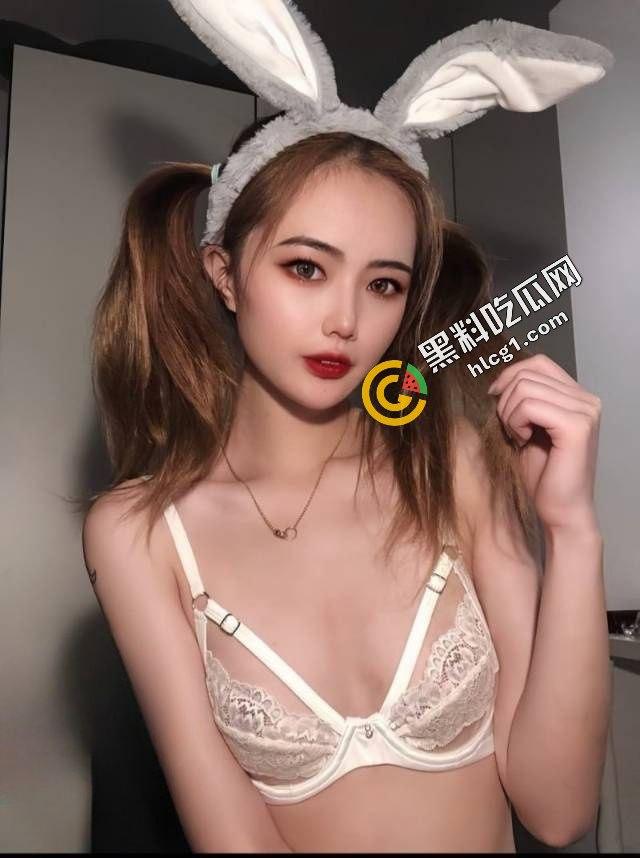 燕山大学天生炮架子『孙利娜』被男友调教开发 3P爆操 做爱视频流出-3