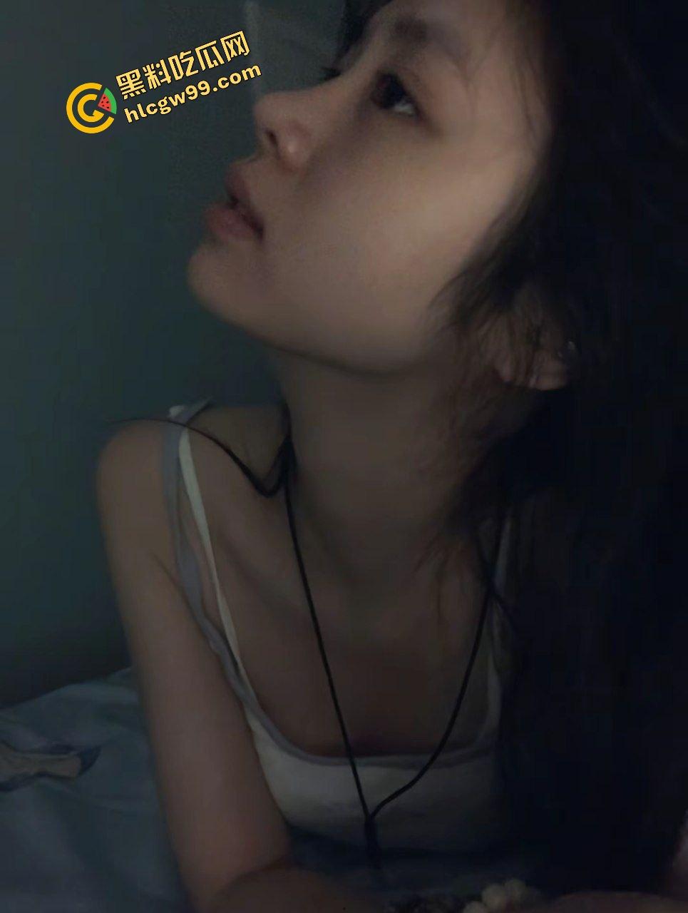 抖音上戏院纯欲反差骚货『葫芦呼噜』白皙酮体与大哥酒店刺激打炮，前后两面爆插穴！独家曝光流出！-2