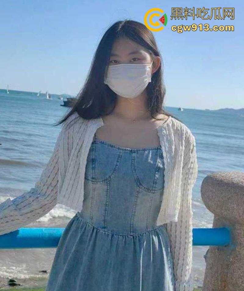 河南大学骚逼【李萌瑶】因寂寞背叛约炮，绿帽哥怒曝母狗性爱视频，这叫声这身材，硬爆了！-5