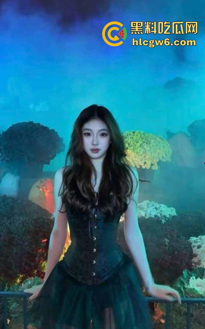 上海舞蹈生【刘静雯】视频泄露，车库男厕所双场狂操，清纯小浪货玩到腿软尿湿地，骚浪得让人头皮发麻！-2