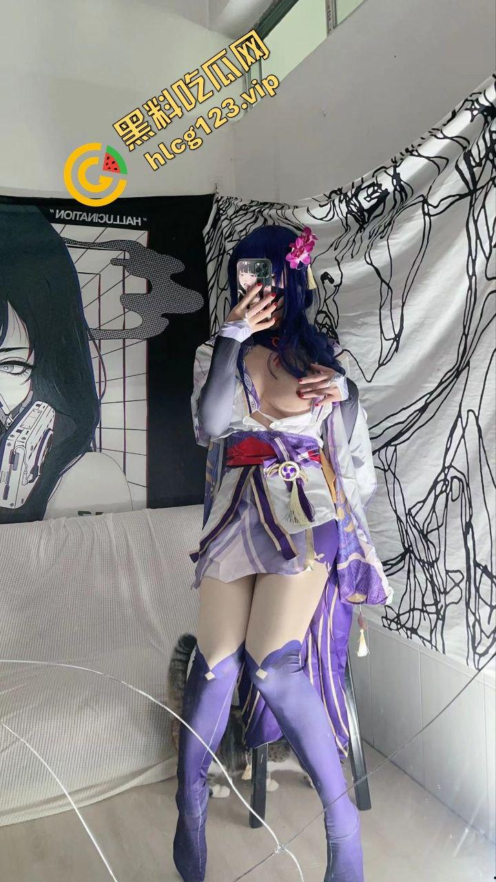 推特反差福利姬【你的kk】10月最新写真泄出，炮机狂插紧致小穴，白浆喷得满屏！-12