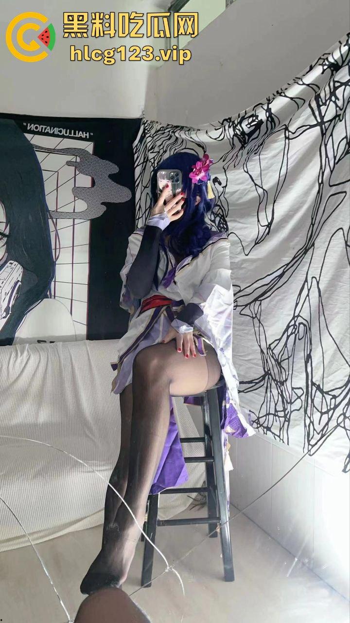 推特反差福利姬【你的kk】10月最新写真泄出，炮机狂插紧致小穴，白浆喷得满屏！-15