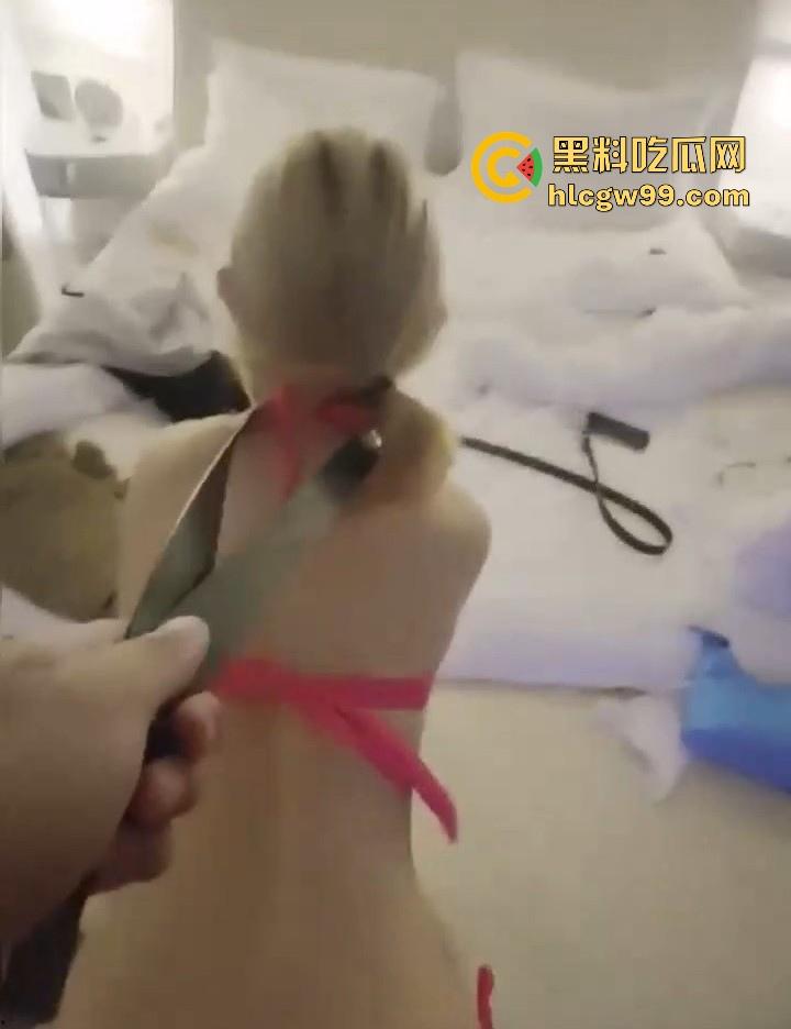 湖南高颜值反差金发母狗【李敖怡】约炮视频曝光，掐着脖子猛操白虎粉穴，内容炸裂！-4