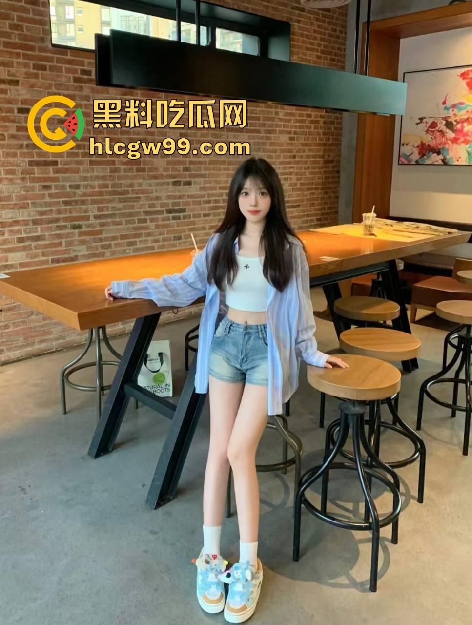 大学生寒假异地久别重逢，见面就开干，满房都是爱液和喘息，从床干到地，抱着不撒手猛猛干久别胜新婚！-1