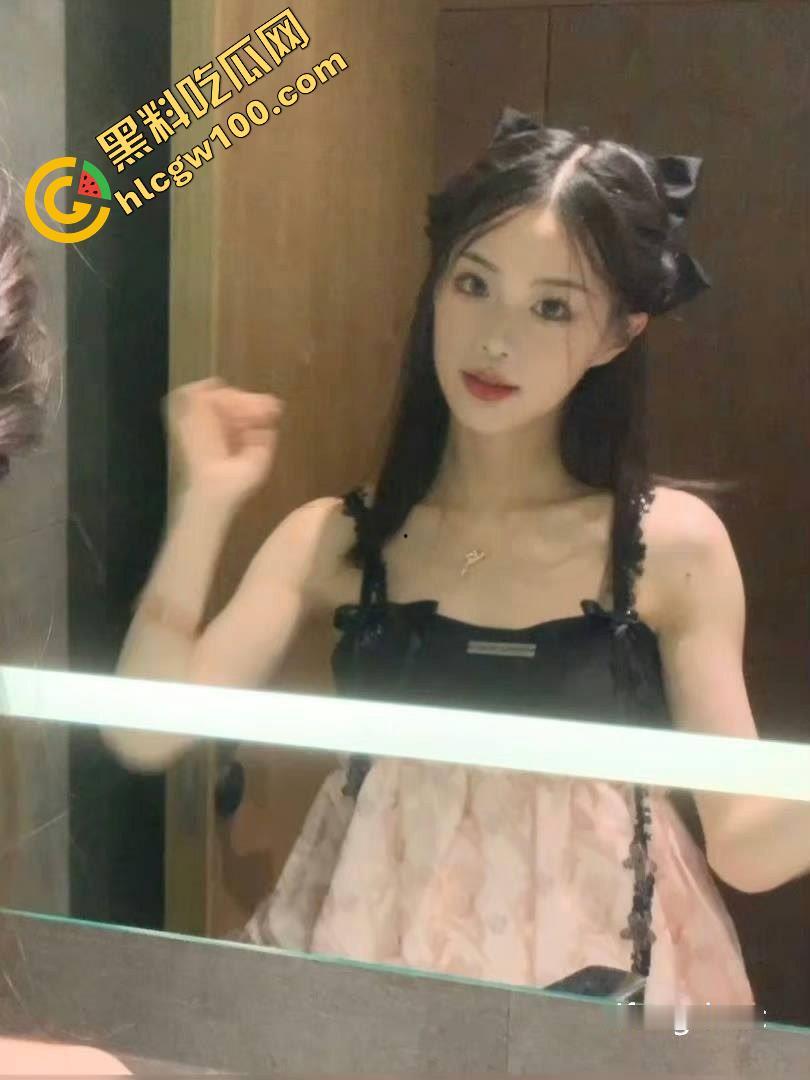 广电大三母狗【李艺然】被富二代包养调教，情趣制服，道具插穴，口爆吞精完全当狗玩-3