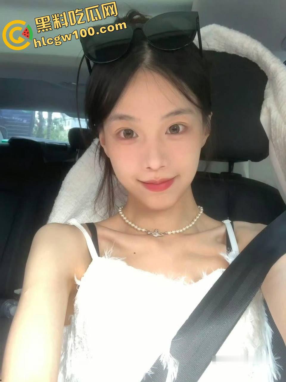 广电大三母狗【李艺然】被富二代包养调教，情趣制服，道具插穴，口爆吞精完全当狗玩-5