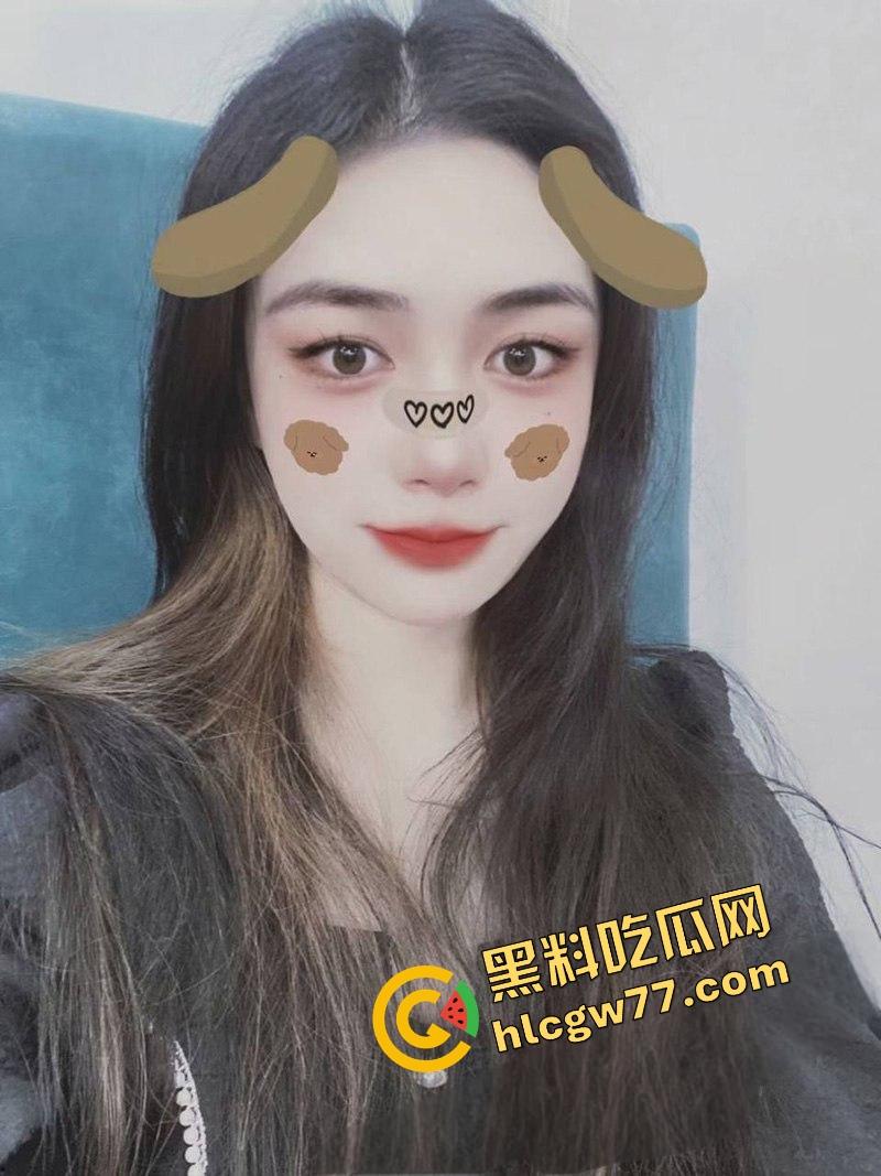 重庆财经学院反差母狗曝光，新疆小骚逼『夏兹热丽』破处后被疯狂口爆颜射，还舔精自拍骚得逆天！-10