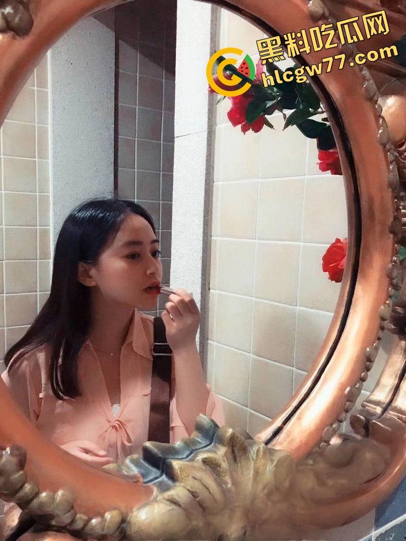 重庆财经学院反差母狗曝光，新疆小骚逼『夏兹热丽』破处后被疯狂口爆颜射，还舔精自拍骚得逆天！-11