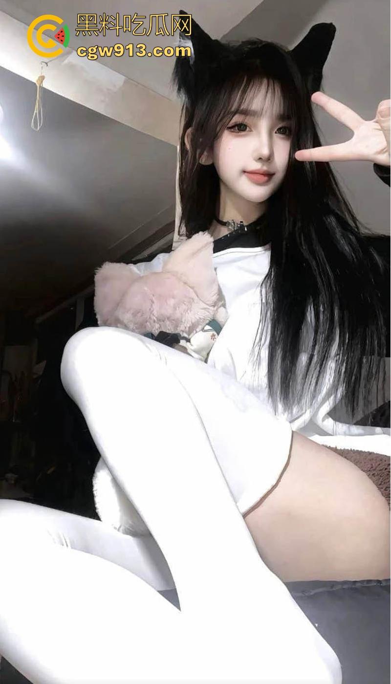 抖音极品网红【气饱了】榜一福利定制视频流出，细腰翘臀极致抖奶，动作狂野，欲火中烧！-4