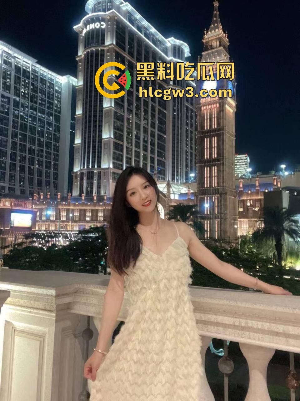 南京公司女员工【徐子晴】为了上位主动献身 吃老板的棒子求升职  口爆吞精 老板爽到答应！-1