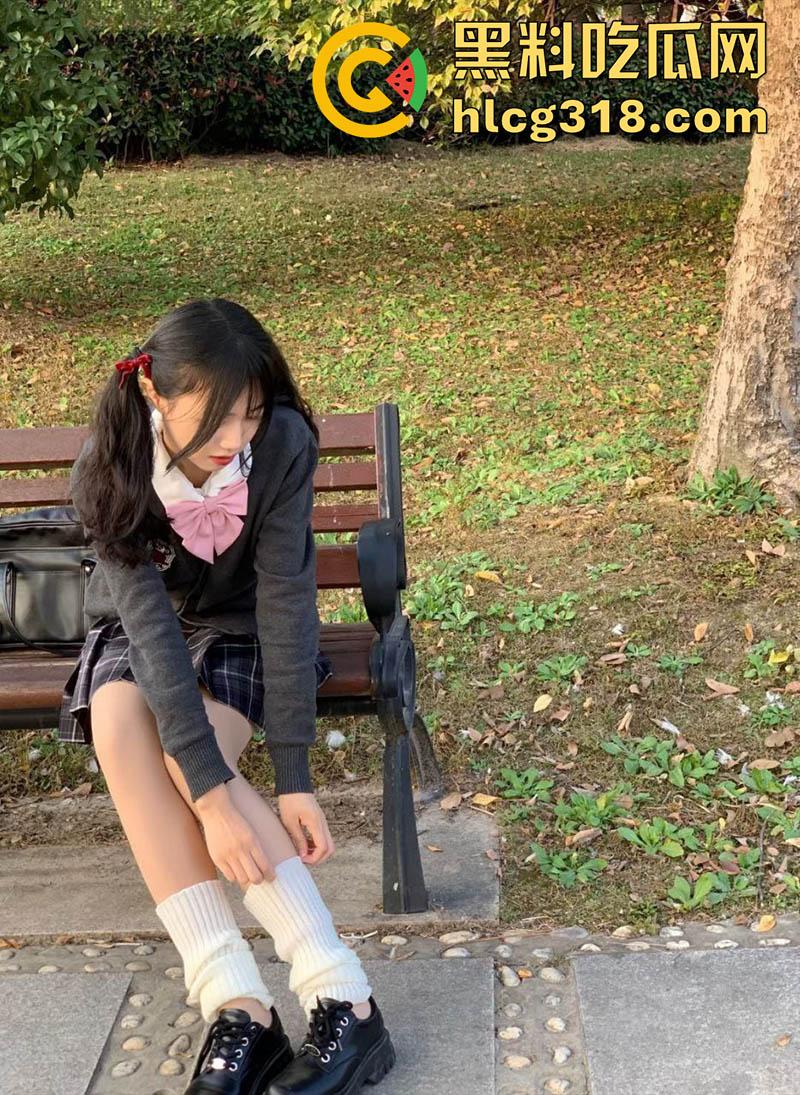 杭州校妓母狗【方怡虹】，身材性感性瘾极大，在教室给同学口交，背着男友约炮大叔，被男友曝光沦为校妓！-3