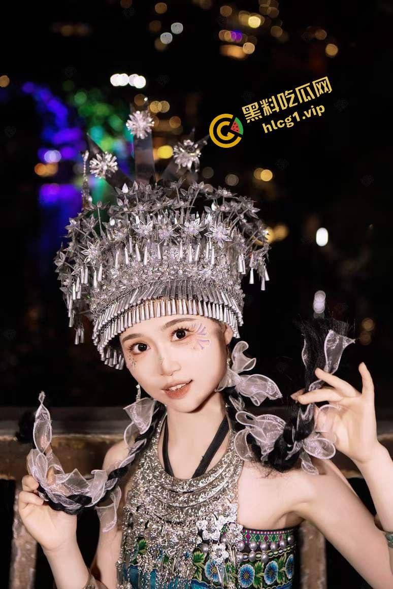 爆火泄密流出！云南苗族清纯美少女 口交深喉口爆 头饰摇曳沙响 极致诱惑！-2