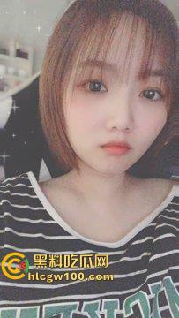 长沙反差母狗【余美婷】老公不在家性瘾犯了，被网调拍摄各种视频照片，这嫩乳肥臀真的看的带劲-6