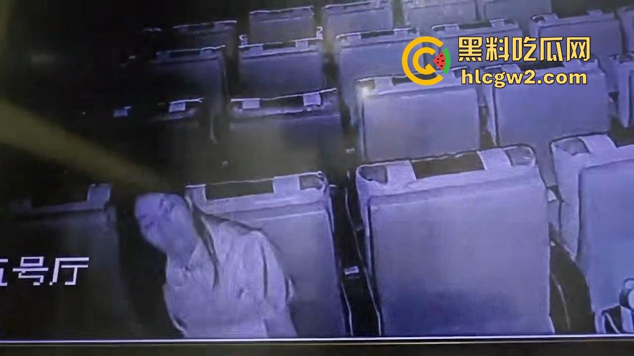 你这是被鬼附身了还是真这么爽 在电影院做爱真的这么刺激销魂吗-3