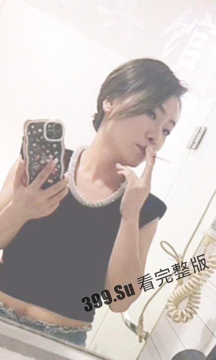 楼凤曝光 广州白云区楼凤「张盈静」 贤妻良母的长相 为生活下海接客 生活照自拍和接客视频流出-5