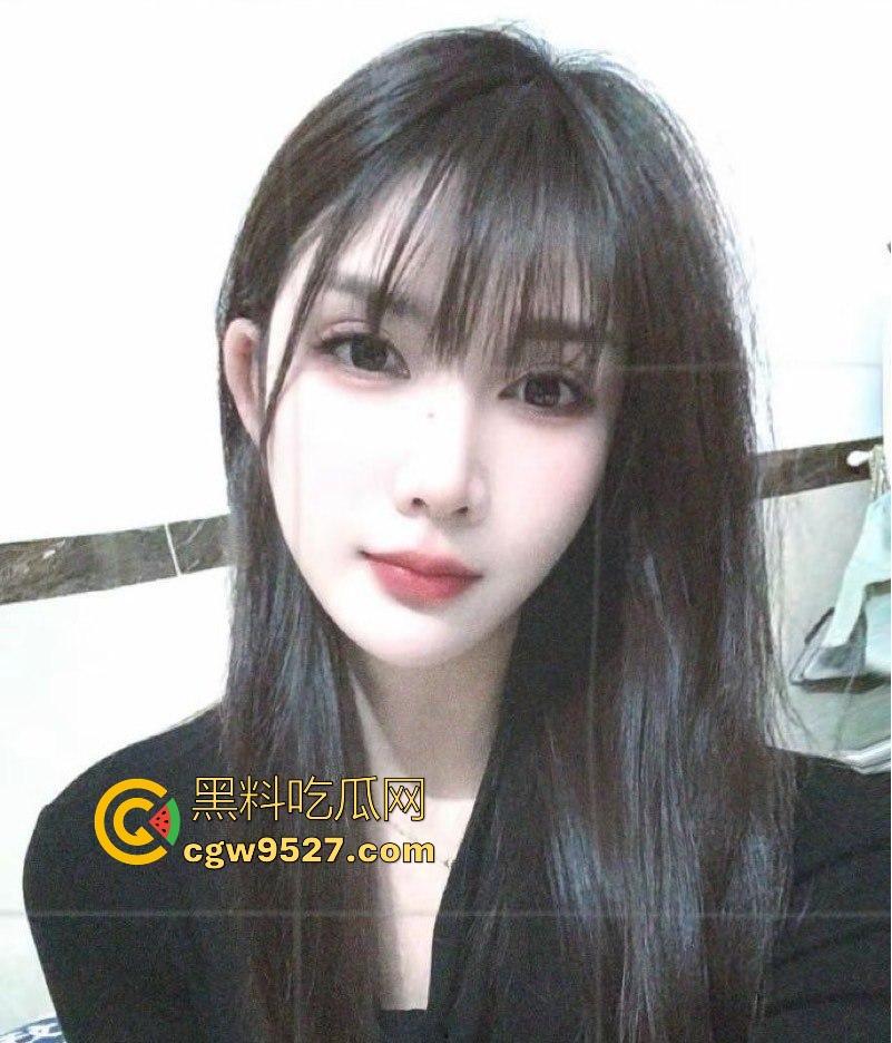 河南淫骚熟女人妻【林默莉】偷情小三被老公抓包，丈夫怒曝激情做爱视频，让我们见识到她不一样的一面！-5