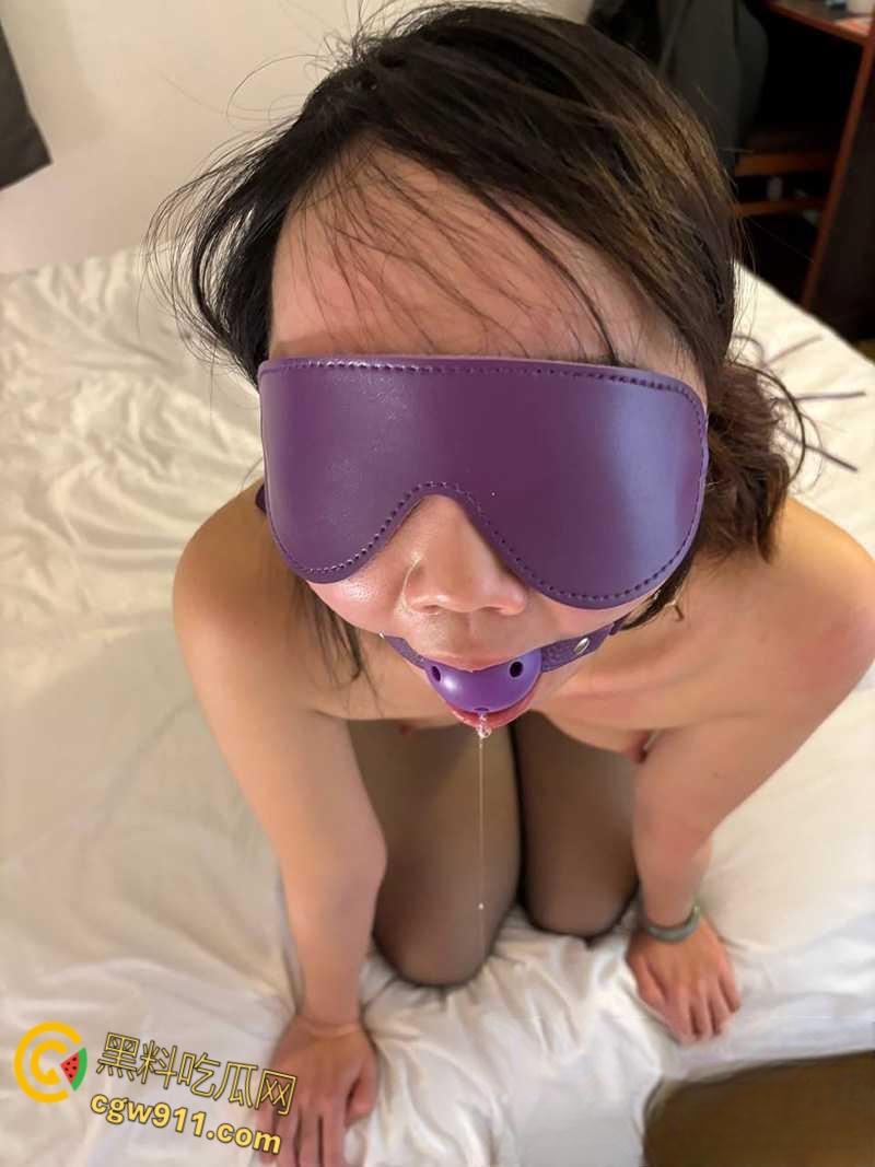 上海外国语大学【王静瑶】，性感御姐下海卖淫，屁眼还被灌入矿泉水调教，菊花还被大屌对着小便 ！-4