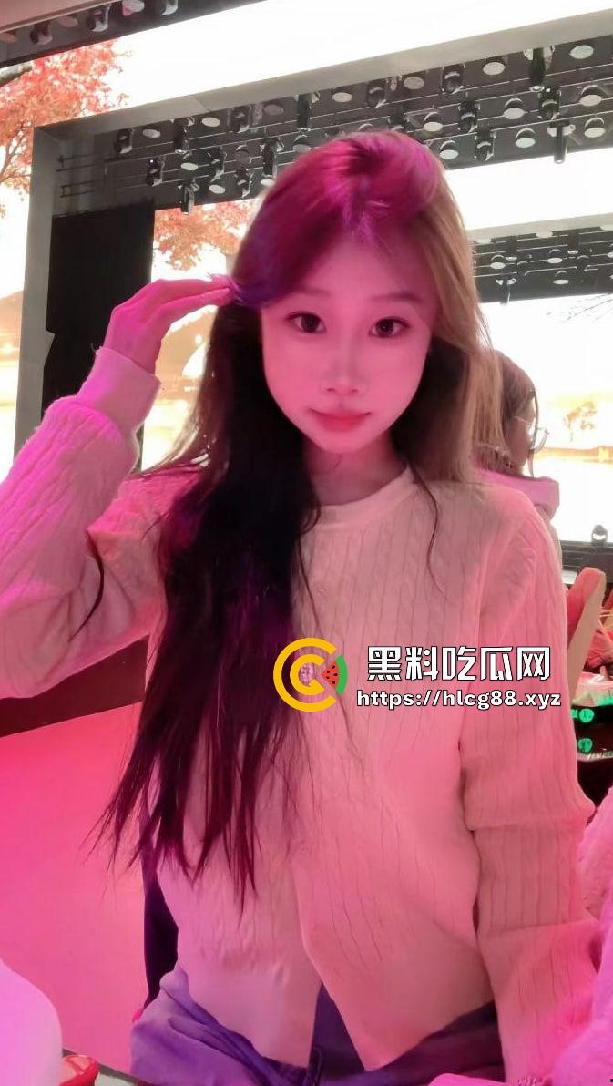 全球最美逼大赛，长春06后『郑涵蕾』白虎穴杀进前十，干翻老外洋逼为国争光！我要洋人死！-12