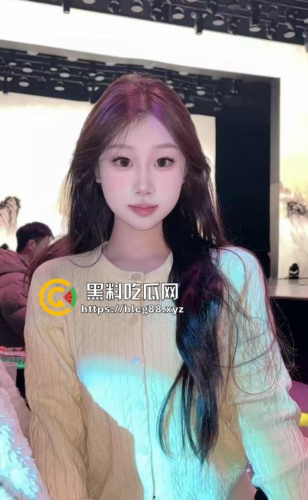 全球最美逼大赛，长春06后『郑涵蕾』白虎穴杀进前十，干翻老外洋逼为国争光！我要洋人死！-14