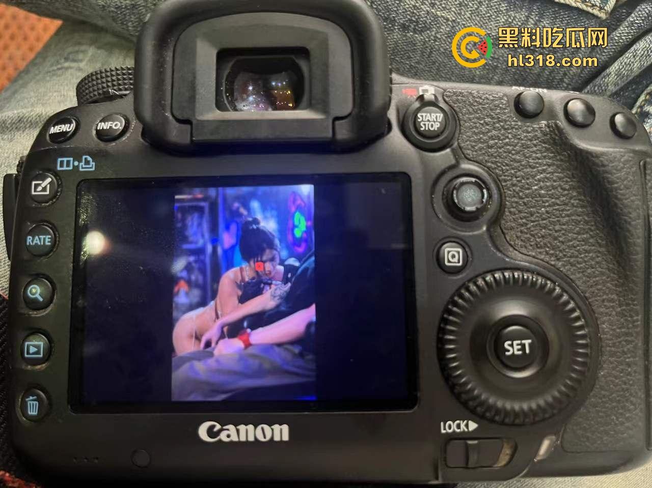 摄影好呀！我最喜欢摄影了，拍完私房照跟，模特来个下半场，无套后入小骚逼，现在学摄影还来得及吗？-1