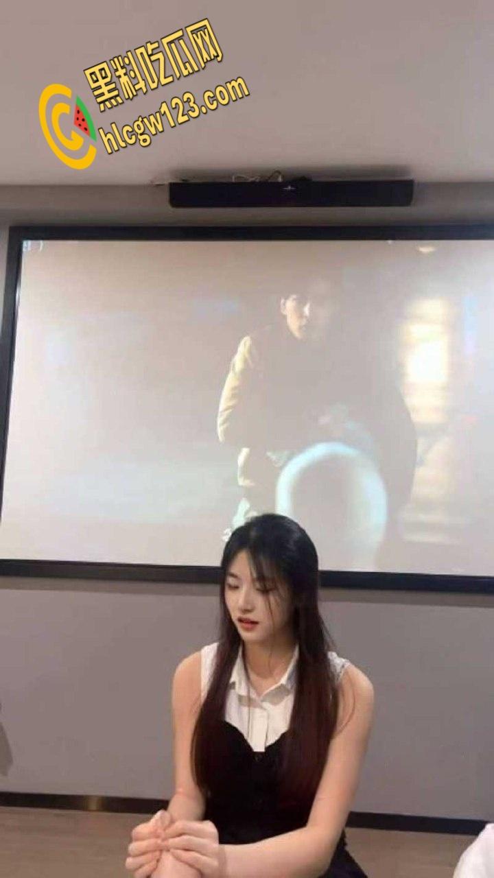 逸净城网红足疗店，一人扛起一家店的颜值，莞式服务体验帝王享受！-5