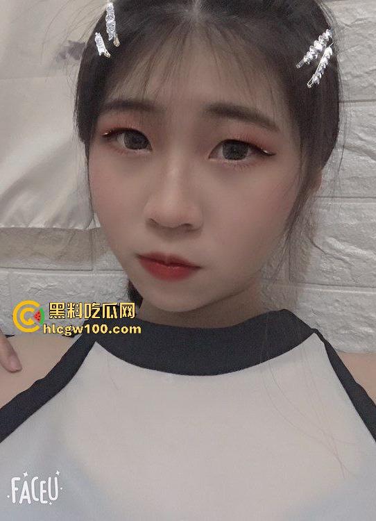 河北工商学院清纯反差女友【吴萱萱】自慰调教视频爆出，远程调教娇嫩粉穴，反差感十足！-1