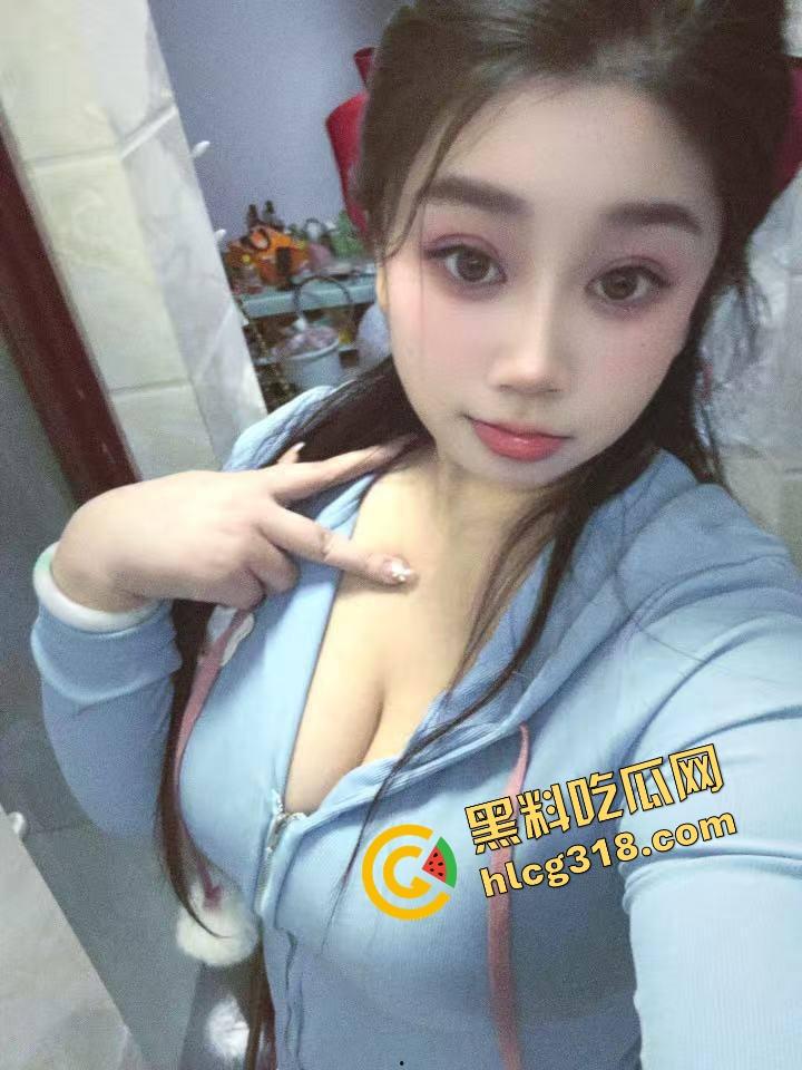 公园树下野战气质女神，高潮娇喘内射后，当场提裤子逼里夹着热精液小碎步走人，说就想这样走回家！-2