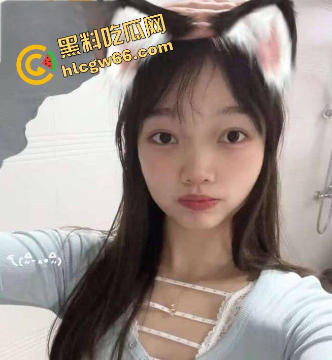 商丘职院清纯校花『孙秋雨』私下偷约炮被干成狗,后入视频流出骚到全网爆炸!-3