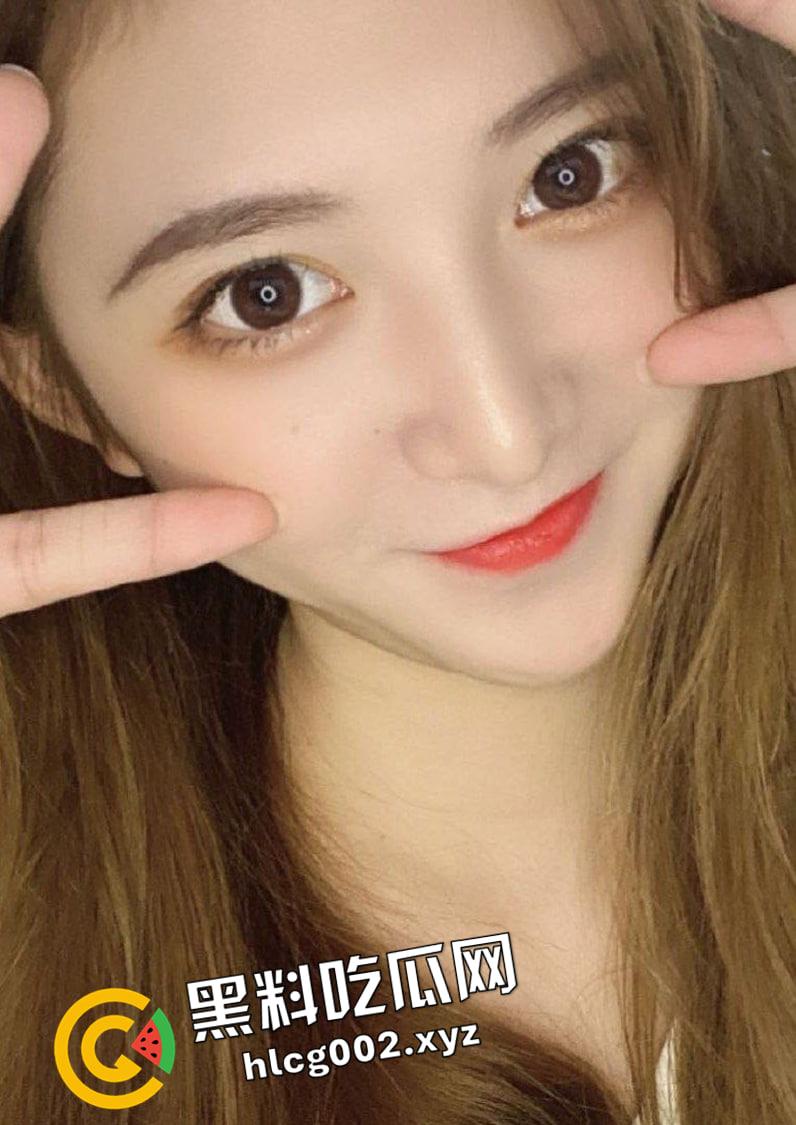 甜美女大学生私密视频被前男友流出  撅着小嘴被操到翻白眼 一脸嫌弃的被颜射 极品反差婊-5