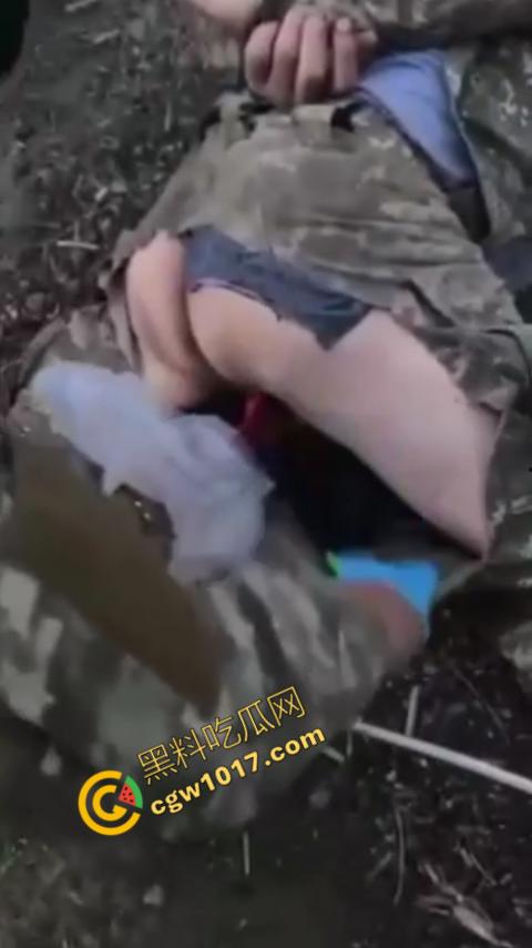 恐怖慎入：战俘被残虐致死内部视频曝光：耳朵，阴茎被残忍收割，现场画面血腥暴力，胆小这勿入！-7