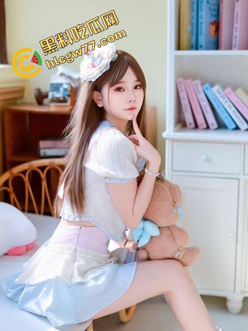 网红印度华人夫妇自拍炸裂，黑渔网丝袜海景房开操，丰臀后入扛不住老公狂射！-2