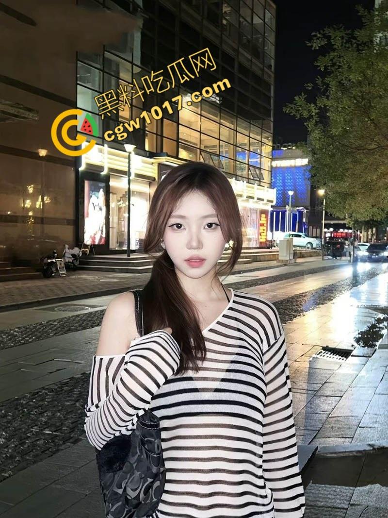 河北邢台大学生【何佳慧】下海卖淫,情趣诱惑金主,回家后继续服侍男友,足交深喉后入,骚逼一刻闲不住!-4