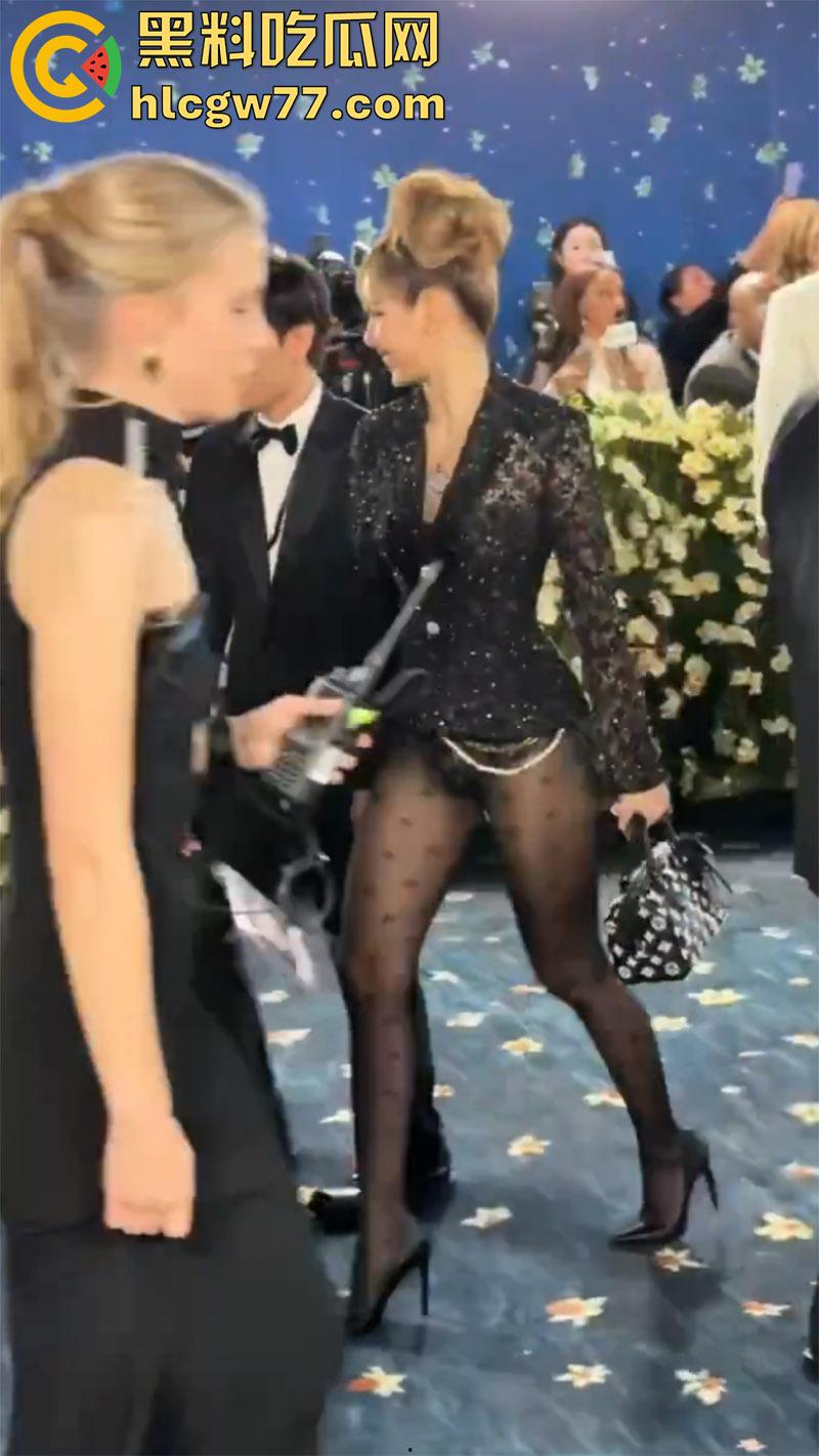 Lisa又来作妖了，穿LV定制蕾丝透视三角裤，赤裸肥臀征战MetGala红毯，真是越作越疯了！-8