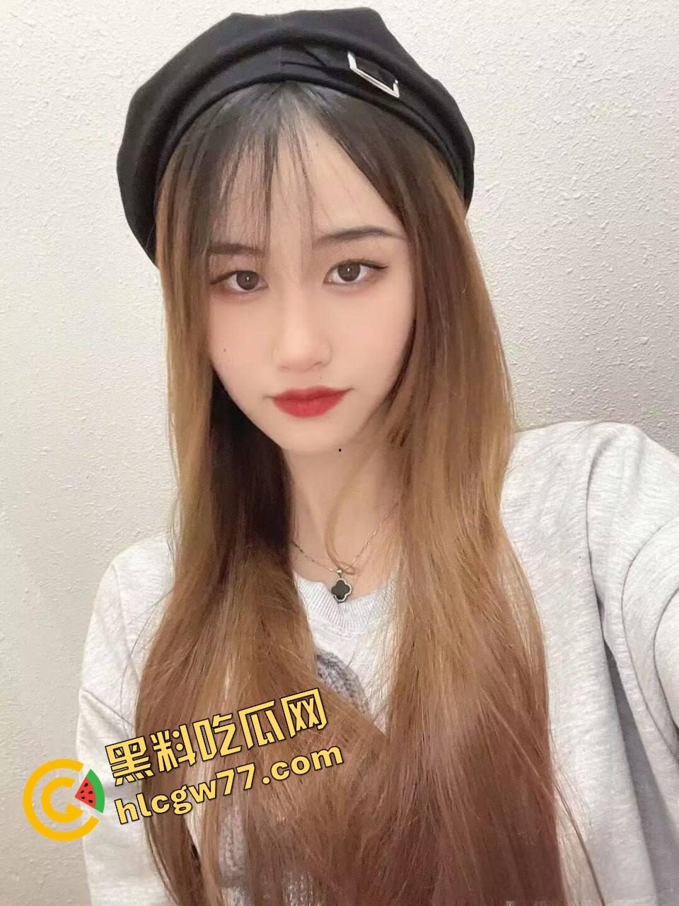 保定学院南校区高颜值女学姐【宋悦】给金主舔棒观音坐莲被干爆  舔狗全员破防！-2