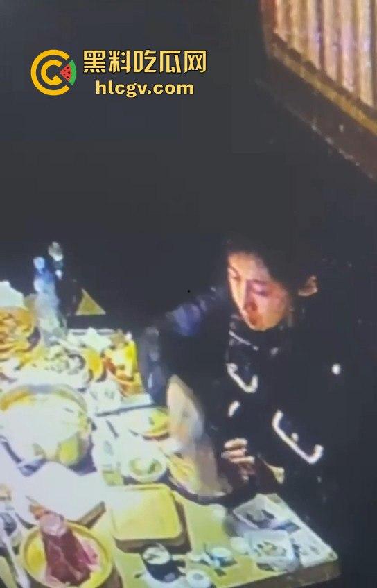 小仙女白嫖神操作！没舔狗付钱，竟拔逼毛栽赃商家，老板看傻眼！-6